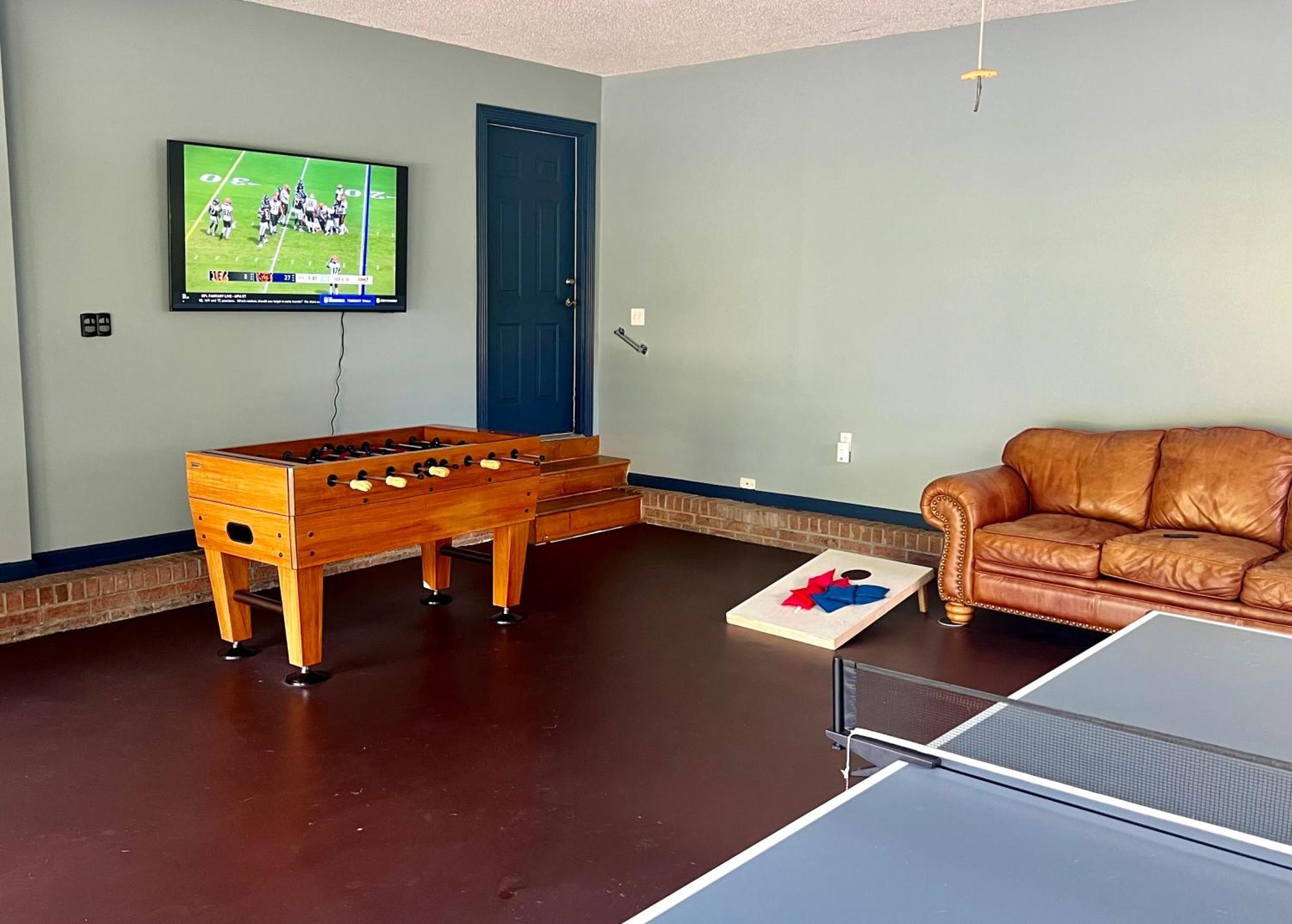 Bears Valley Inn - Great Location! - Peaceful, Children And Dog Friendly Retreat - Less Than 15 Min To All Attractions - Private Pool Club & Fishing Hole - Game Room With Tv Sevierville Exterior foto